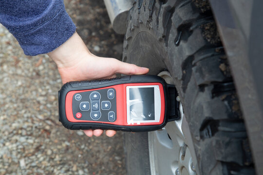 چاکردن و گۆڕینی هەستەوەری تایە (حساس) — بە باشترین کوالێتی